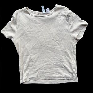 ✨Divided Cream cropped top✨